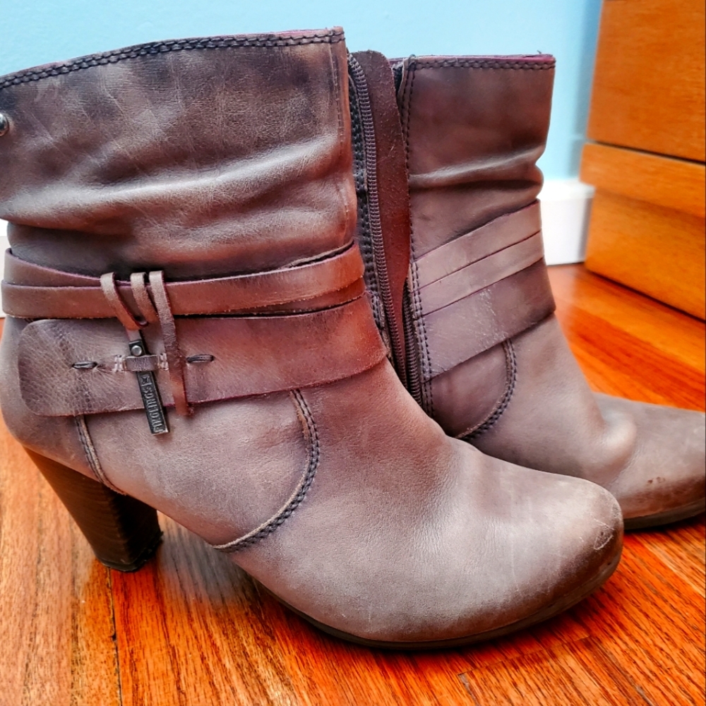 Pikolinos boots